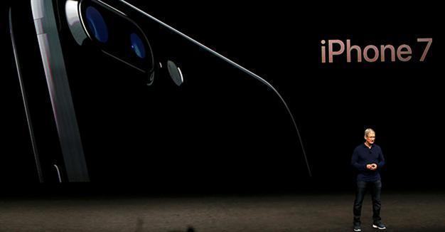 Apple makes splash with waterproof iPhones