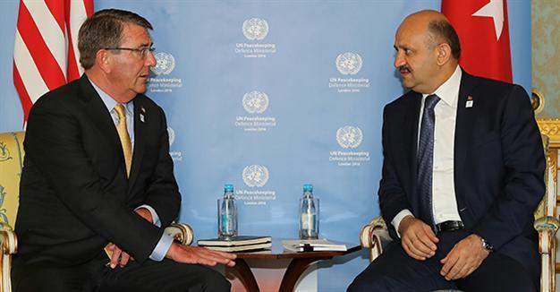 Turkey, US talk Raqqa, Mosul to vanquish ISIL