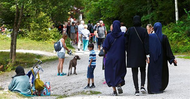 German conservatives call for partial ban on face veil