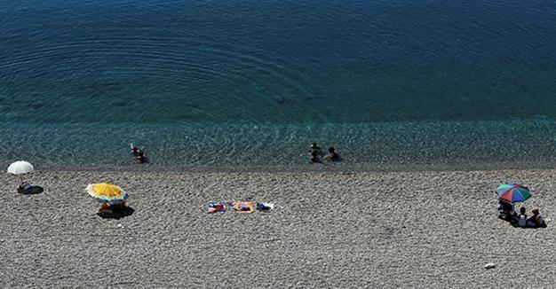 Global tourism GDP resilient this year, but woes for France, Turkey