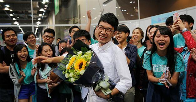 Anti-China activists gain foothold in Hong Kong poll