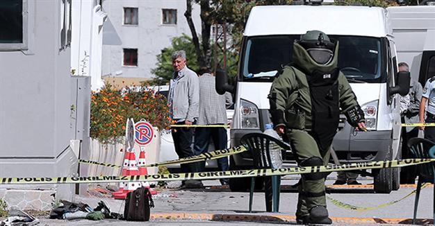 Attacker shot, wounded at Israeli embassy gate