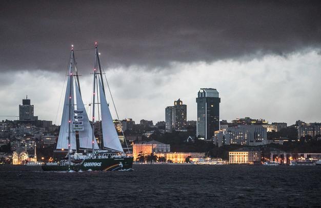 Greenpeaces legendary Rainbow Warrior anchors in Bosphorus