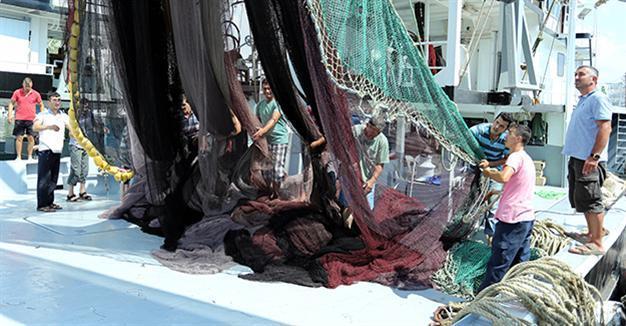Turkish fishermen prepare to weigh anchor for ‘abundant season’