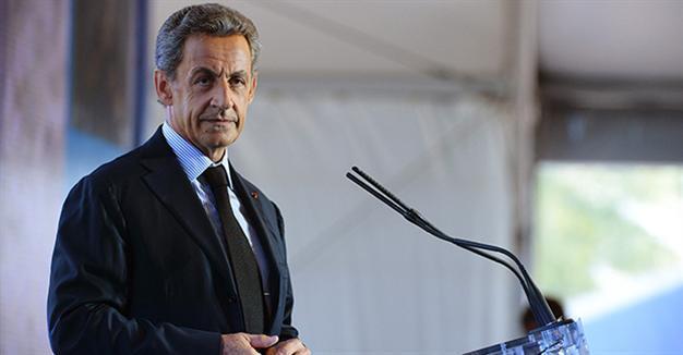 Sarkozy book tops French bestseller list
