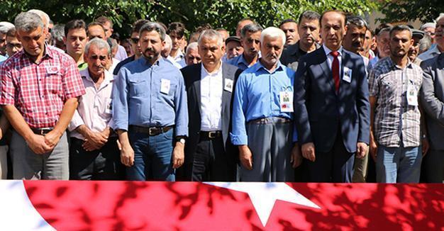 Soldier wounded in ISIL attack on Turkish tank in Syria dies