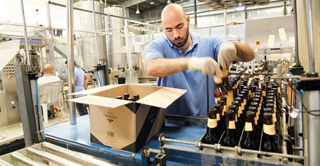 Reviving old traditions, Arab beer brewers make their mark