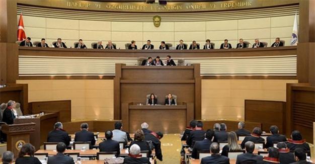 Decree laws cannot be taken to high court, gov’t tells CHP