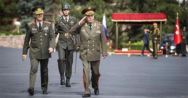 Top Russian general arrives in Ankara, meets Turkish counterpart Akar