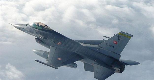 Turkish warplanes hit PKK targets in Turkey, northern Iraq