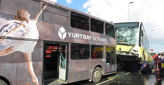 11 injured in metrobus accident in Istanbul after passenger hit driver with umbrella