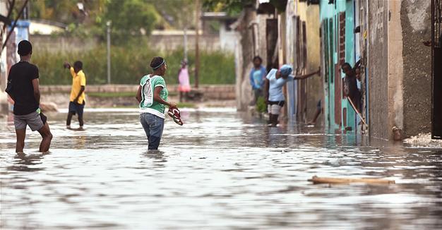 Hurricane Matthew pummels Haiti and Cuba, evacuations ordered in US