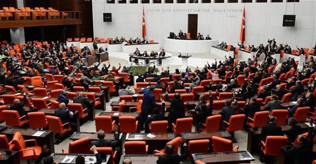 Government proposes inter-party commission to work on decree laws