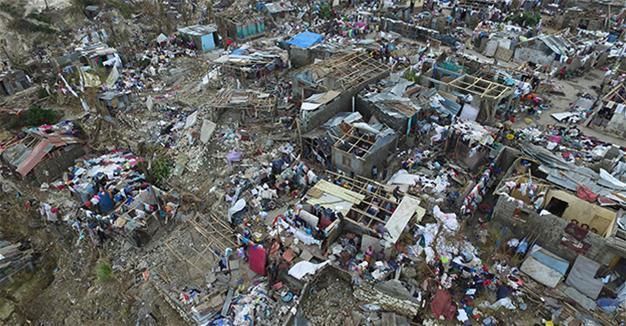 Haiti in pain as hurricane toll soars, aid sought