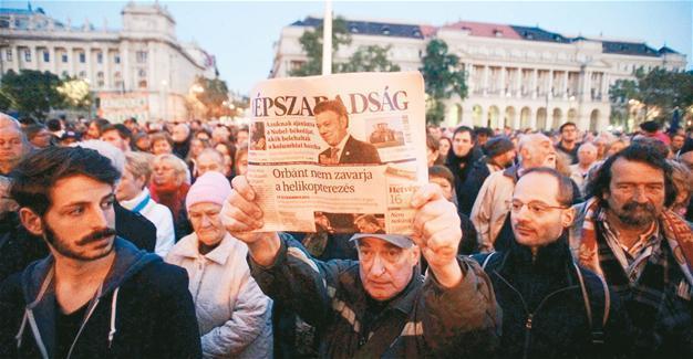 EU ‘very concerned’ over Hungary newspaper suspension