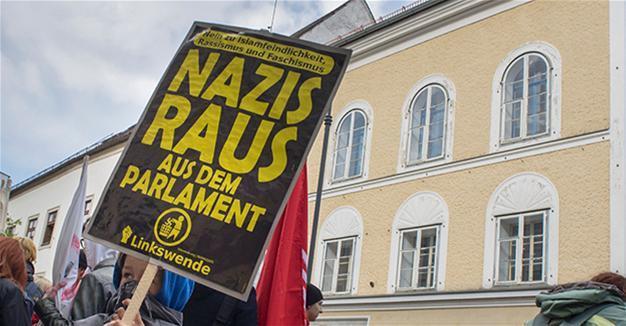 Austria to tear down Hitler birth house