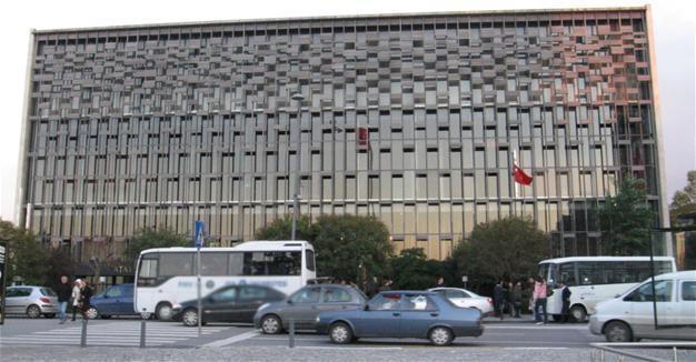 Abandoned cultural center in Istanbul to become opera house