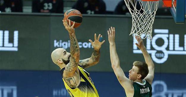 Udoh, Vesely lead Fenerbahçe to third Eurolegue victory