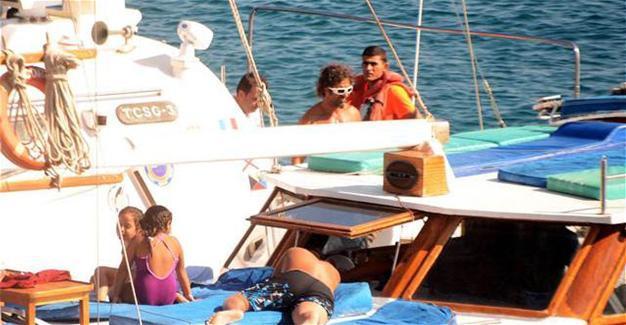 ‘Refugees’ in Aegean turn out to be Colombian tourists