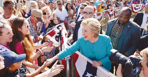 Clinton ‘has commanding advantages’ over Trump