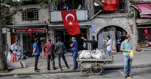 Death toll in Istanbul car bomb attack rises to 12