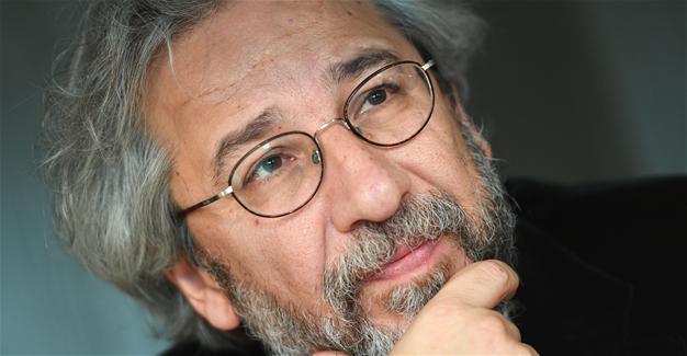 Can Dündar, Aslı Erdoğan, Necmiye Alpay blast Cumhuriyet raids, detentions