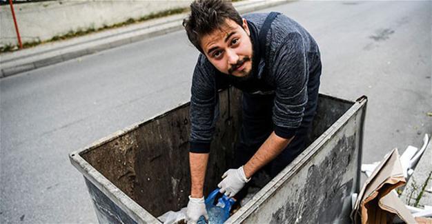 Journalist digs through dumpsters to produce Turkey waste map