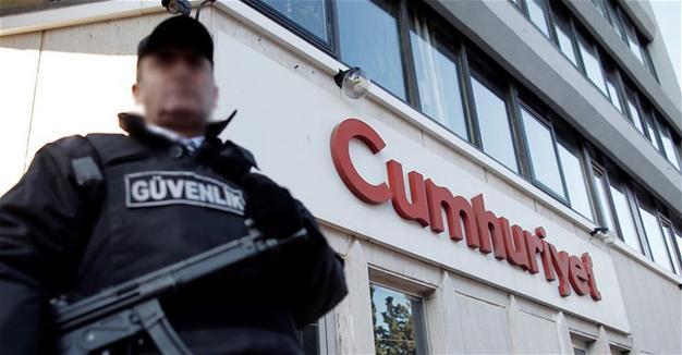 Nine arrested in probe on daily Cumhuriyet