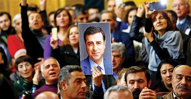HDP holds first parliamentary group meeting in absence of arrested MPs