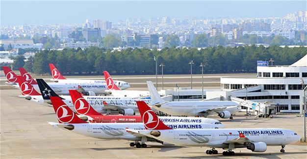 Turkish Airlines parks 30 planes as demand decreases amid economic slowdown, security concerns