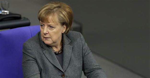 Merkel favors continuing EU talks with Turkey