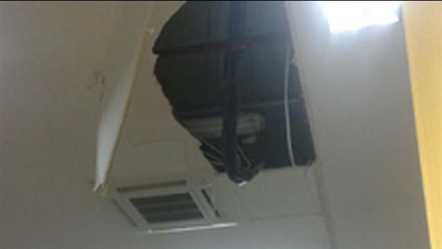 Gang leader falls through ceiling of Istanbul court while trying to escape
