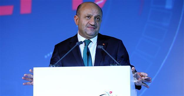 Turkey says it is in talks with Russia on air defense system