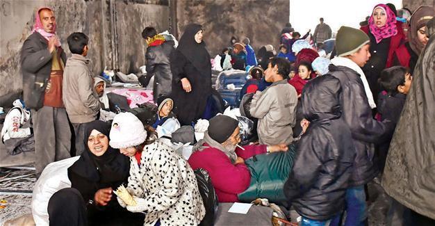 Aleppo ‘giant graveyard’ fears as thousands flee