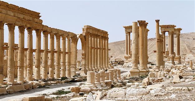 ISIL, Syria’s Russian-backed army fight over Palmyra
