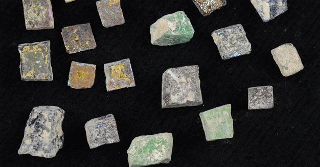 Stained glass evidence of high living standards in ancient Bathonea