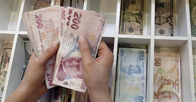 Shift to Turkish Lira accelerates across institutions to shore up struggling currency