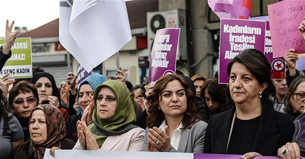 HDP deputy Hüda Kaya released after brief detention in Istanbul