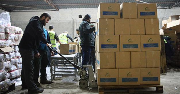 Turkish PM’s family sends three trucks of food aid to Syria’s Idlib