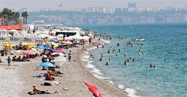 Antalya loses 4 million tourists over nine months of 2016