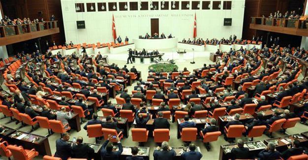 AKP proposes parliament commission to discuss decree laws