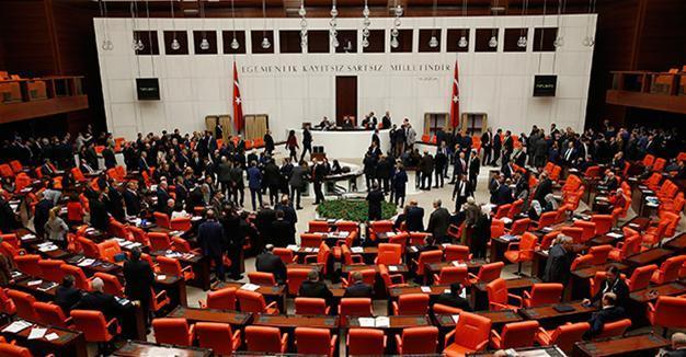AKP, MHP win 1st vote in debate for presidency