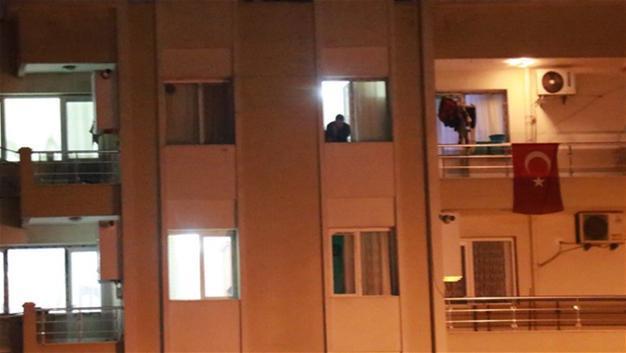 Man takes his wife, child hostages in Turkey’s İzmir