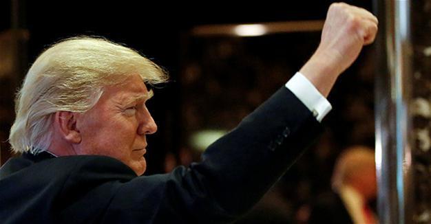 Trump unleashes attack on US civil rights icon