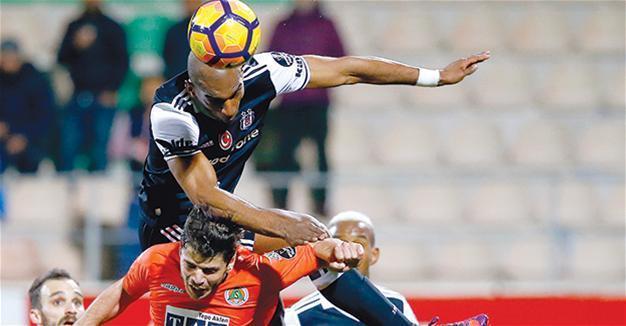 Beşiktaş back on top of standings