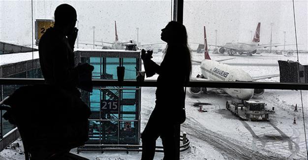 More than 300 flights canceled due to heavy snowfall in Istanbul