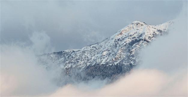 Around 30 people feared dead in Italy avalanche
