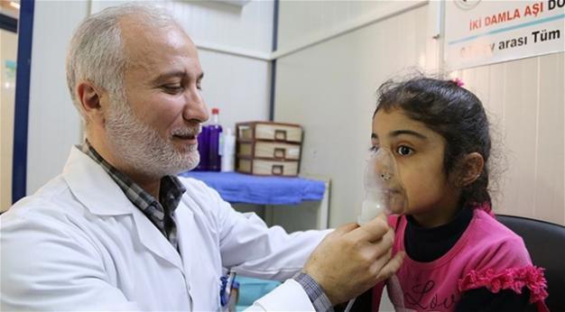 Syrian doctors, health workers in Turkey to be given special work permit: Health minister