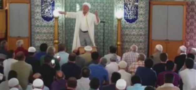 Turkey’s Religious Affairs Directorate launches probe into imam campaigning for ‘yes’