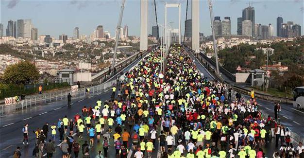 Thousands run in 38th Istanbul Marathon